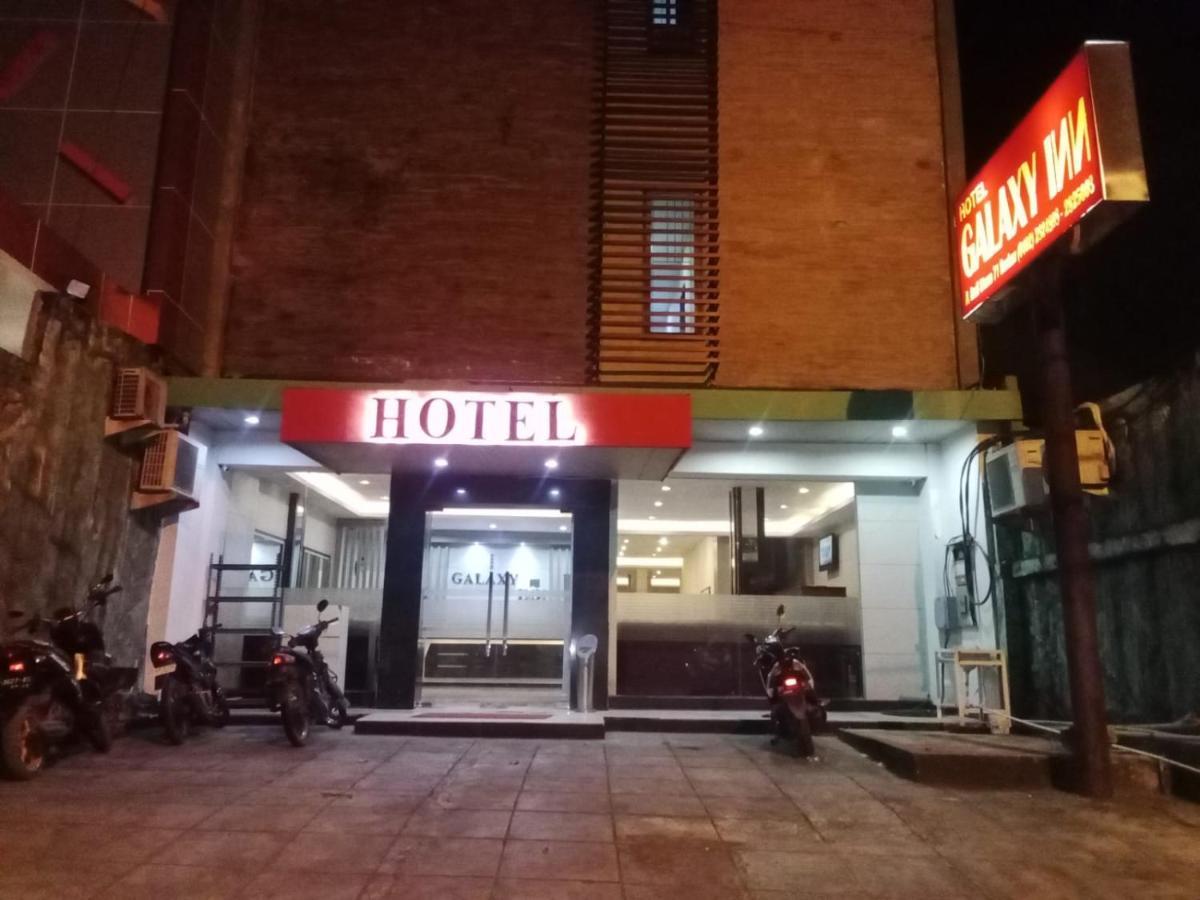 Galaxy Inn Baubau Zewnętrze zdjęcie