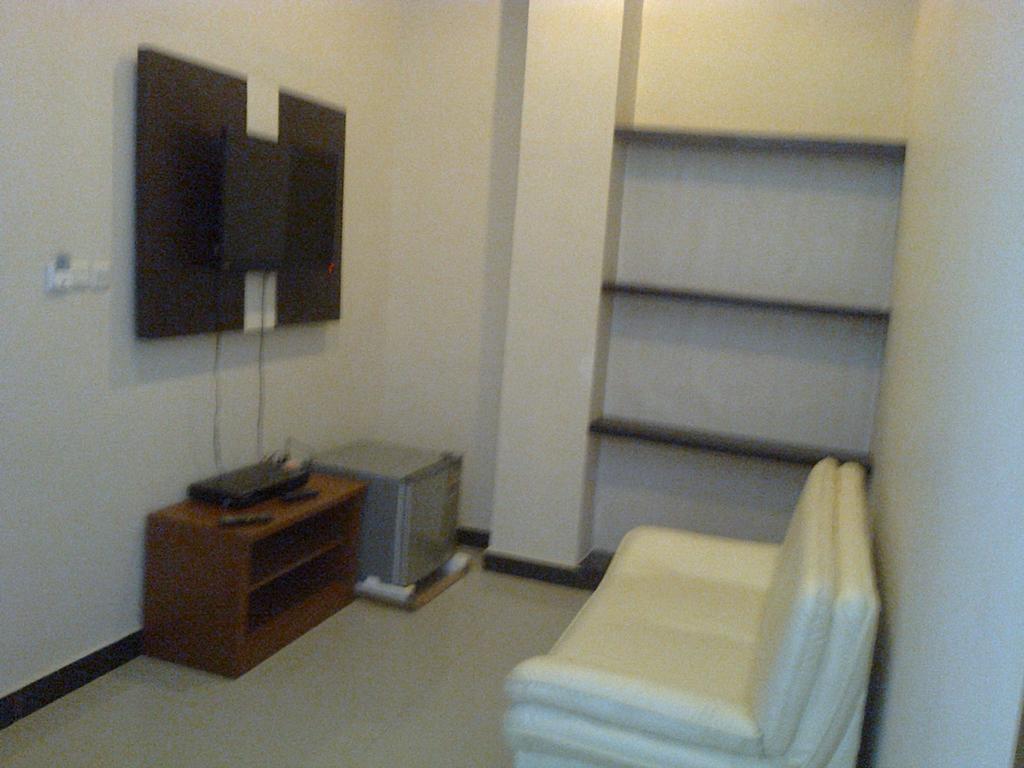 Galaxy Inn Baubau Zewnętrze zdjęcie