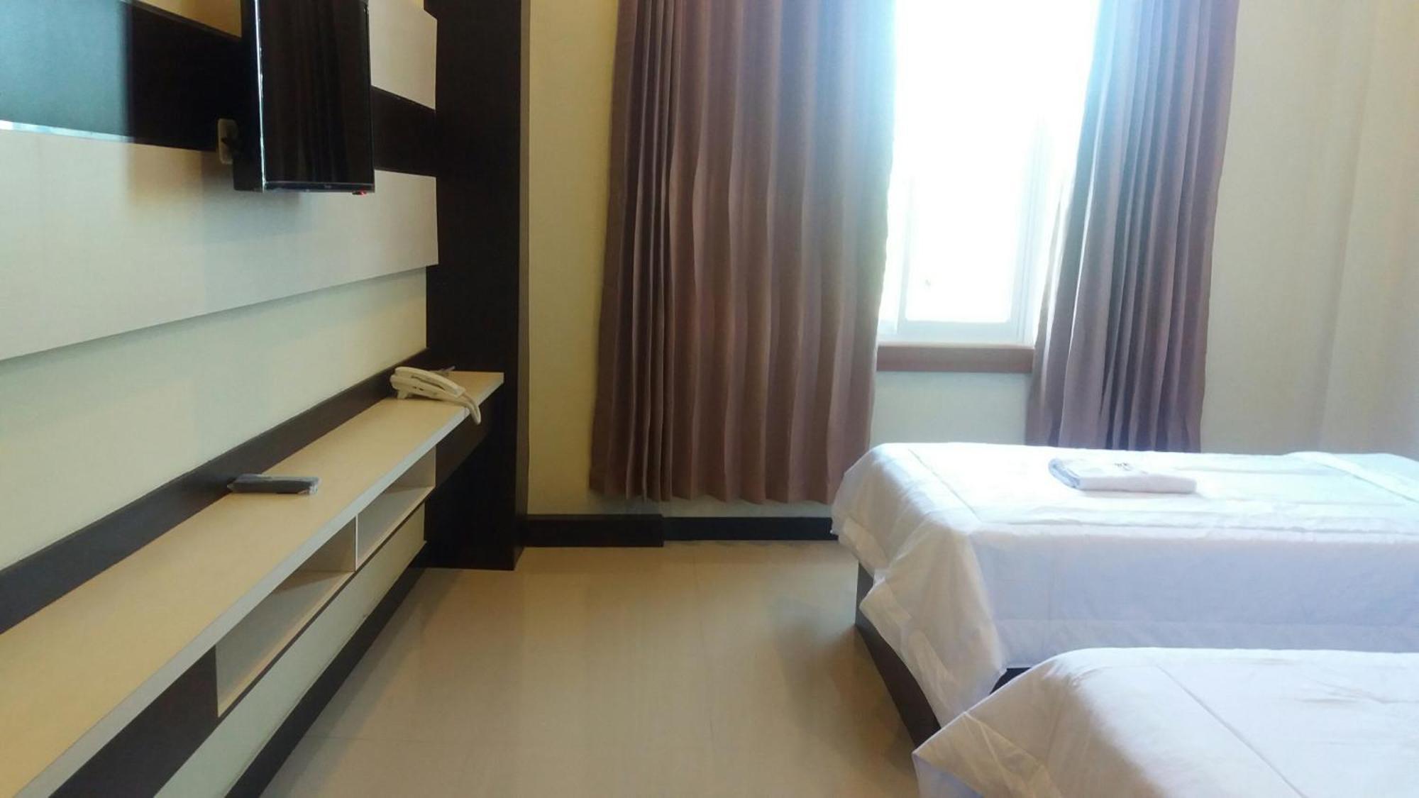 Galaxy Inn Baubau Zewnętrze zdjęcie