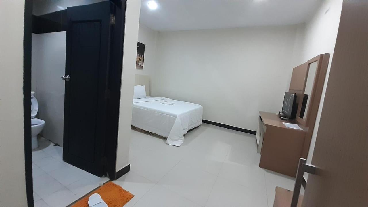 Galaxy Inn Baubau Zewnętrze zdjęcie